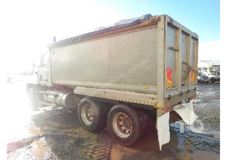 caption MACK CH688RS Tipper Truck (T/A)