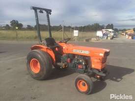 Kubota L245 - picture2' - Click to enlarge