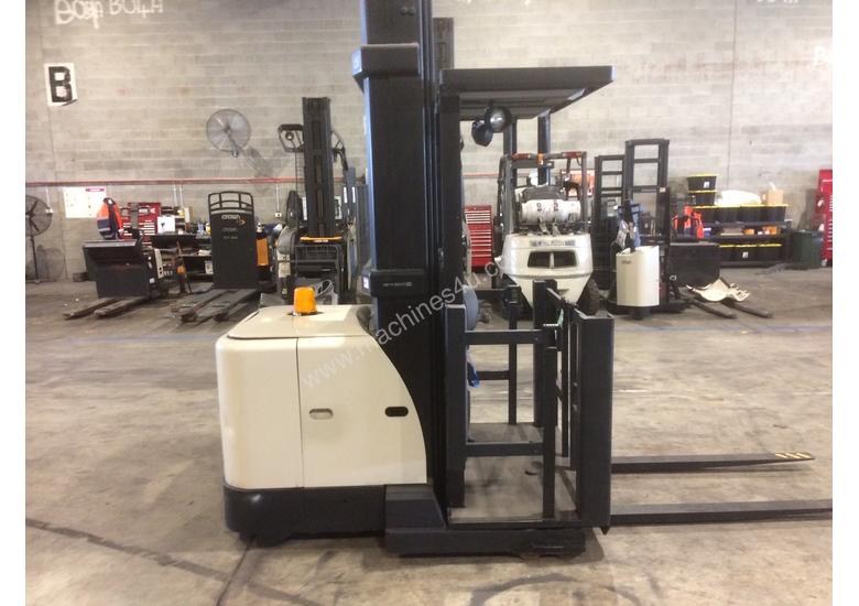 caption Electric Forklift Stockpicker SP Series 2007