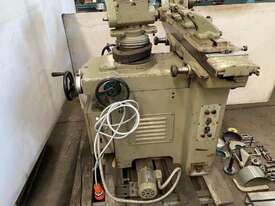 Kao-Ming KM-40S Tool and Cutter Grinder - picture1' - Click to enlarge