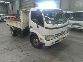 Hino Dutro 300 - picture0' - Click to enlarge