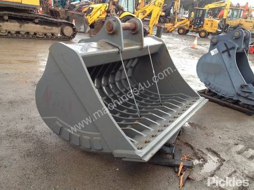 2000mm Shaker Bucket to suit 35 Tonne Excavator.