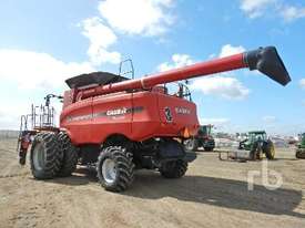 CASE IH 8010 Combine - picture2' - Click to enlarge