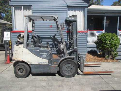 2.5 ton Crown Container Mast Used Forklift