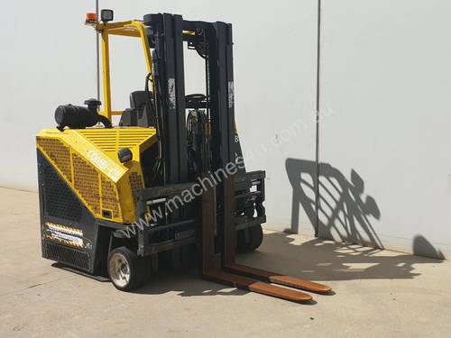 3.0T LPG Multi-Directional Forklift