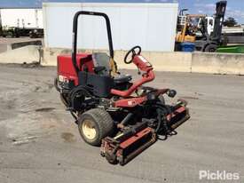 2003 Toro ReelMaster 3100D - picture2' - Click to enlarge
