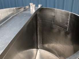 900ltr Stainless Steel Tank - picture2' - Click to enlarge