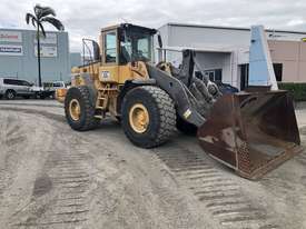 Volvo L120E Loader - picture0' - Click to enlarge