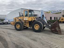 Volvo L120E Loader - picture0' - Click to enlarge