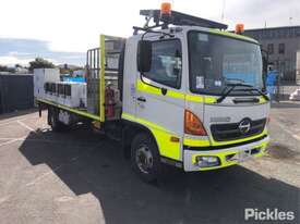2004 Hino FD1J - picture0' - Click to enlarge