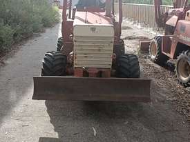 4010  dd , 49 hp , starts and drives , for parts , or sell complete machine - picture1' - Click to enlarge