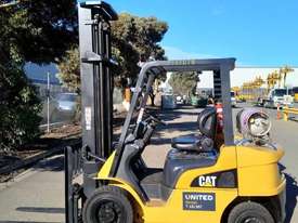 Used 2.5T CAT LPG Forklift GPE25N | Adelaide - picture0' - Click to enlarge