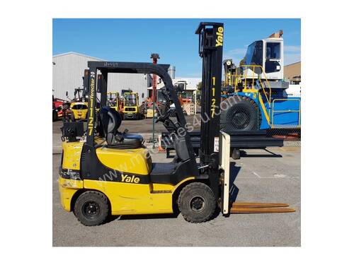 Yale 2000kg LPG Forklift with 4040mm Two Stage Mast