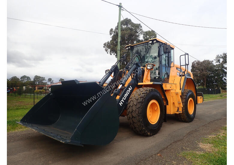 Used 2019 hyundai Hyundai HL955 Loader Tool Carrier Loader Wheel Loader ...