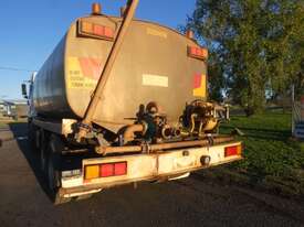 Mitsubishi FV500 6x4 Water Truck - picture1' - Click to enlarge