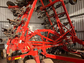2017 Bourgault 3320 Paralink Air Drills - picture0' - Click to enlarge