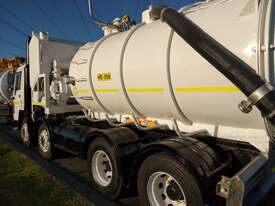 Volvo FL10 8x4  Vacuum Tanker  - picture1' - Click to enlarge
