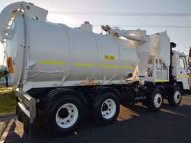 Volvo FL10 8x4  Vacuum Tanker  - picture2' - Click to enlarge