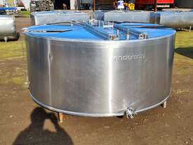 STAINLESS STEEL TANK, MILK VAT 2500 LT - picture0' - Click to enlarge