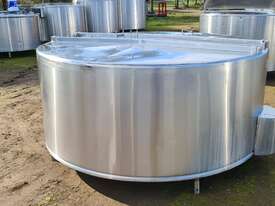 STAINLESS STEEL TANK, MILK VAT 2500 LT - picture2' - Click to enlarge