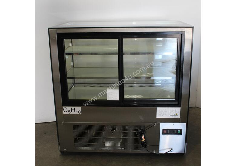 caption Atosa WDF127F Refrigerated Display