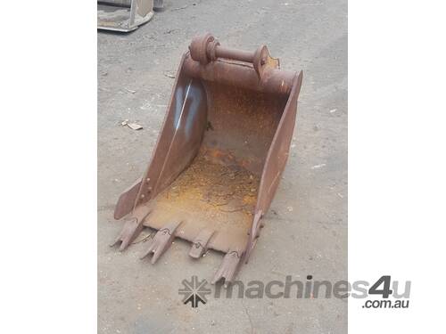 5 Tonne, 500mm GP Bucket. In used condition 6 month warranty