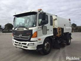 2010 Hino 500 1527 FG8J - picture0' - Click to enlarge