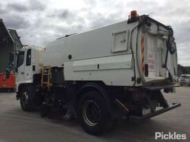 2010 Hino 500 1527 FG8J - picture2' - Click to enlarge