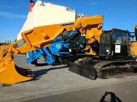 Liebherr 924 Compact Track Excavator - picture0' - Click to enlarge