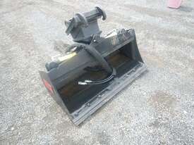 NORM E35 1200mm Hyd Tilit Mud Bucket - picture0' - Click to enlarge