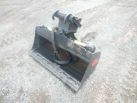 NORM E35 1200mm Hyd Tilit Mud Bucket - picture0' - Click to enlarge