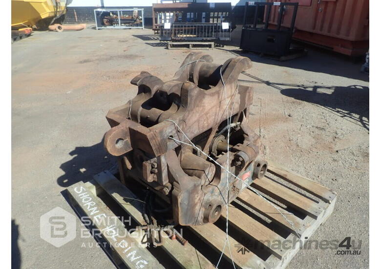 Used SWIVEL QUICK HITCH TO SUIT KOMATSU PC2207 EXCAVATOR Excavator Bucket in , Listed on