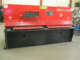 CMT 2500mm x 4mm Hydraulic Guillotine - picture0' - Click to enlarge