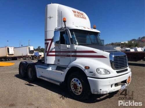 2007 Freightliner Columbia CL112 FLX