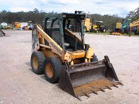 Mustang 2044 skid steer loader - picture0' - Click to enlarge