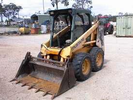 Mustang 2044 skid steer loader - picture2' - Click to enlarge