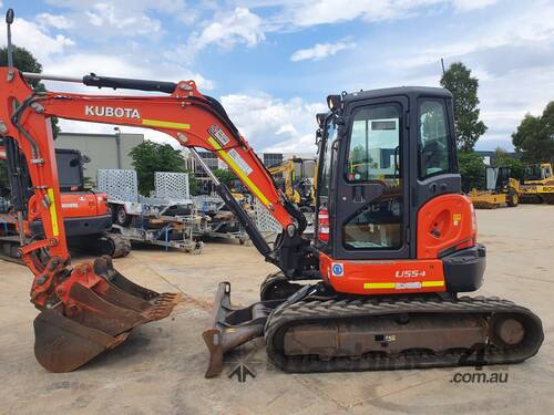 2017 KUBOTA U55-4 5.6T EXCAVATOR WITH FULL A/C CAB, HITCH, BUCKETS AND 2031 HOURS