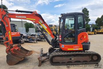 2017 KUBOTA U55-4 5.6T EXCAVATOR WITH FULL A/C CAB, HITCH, BUCKETS AND 2031 HOURS