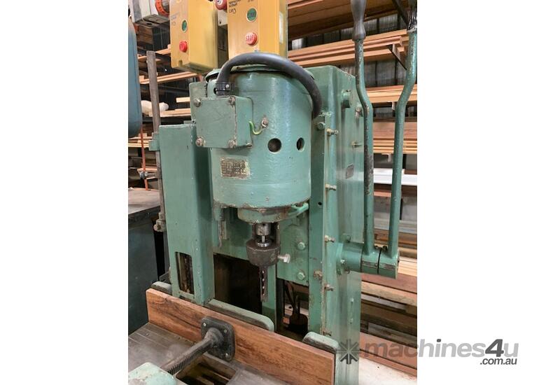 Used 1948 COMMONWEALTH ORDINANCE FACTORY CHISEL CHAIN MORTISER Chain