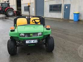 John Deere Gator - picture0' - Click to enlarge