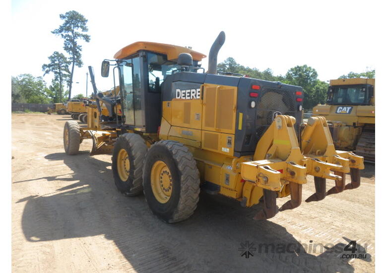 caption 2016 John Deere 672G 6,300 hrs