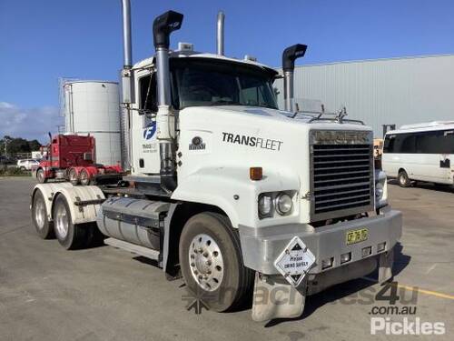 2005 Mack Trident