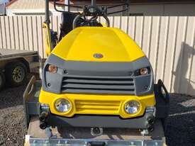 Wacker Neuson RD27-120 TANDEM ROLLER - picture2' - Click to enlarge