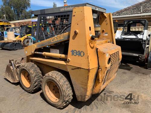 CASE 1840 SKID STEER LOADER