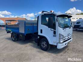 2011 Isuzu NPR 400 Medium - picture0' - Click to enlarge