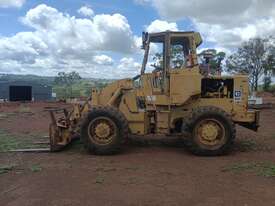 Cat Front End Loader - picture0' - Click to enlarge