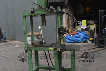 200 Tonne 4 column 2.2kW Hydraulic Fabricated Press Long Stroke 3 Phase 200 Tonne 4 column 2.2kW Hydraulic Fabricated Press Long Stroke 3 Phase