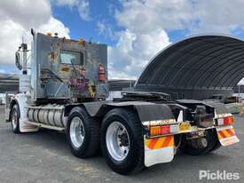 2011 Kenworth T659 - picture2' - Click to enlarge