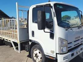 Isuzu NQR450 - picture0' - Click to enlarge