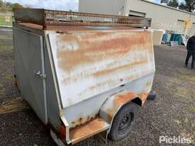 2005 Major Box Single Axle Enclosed Box Trailer - picture1' - Click to enlarge